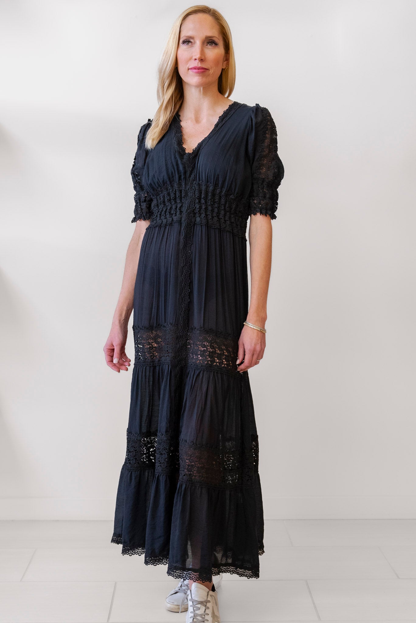 Elan Midi Dress in Black