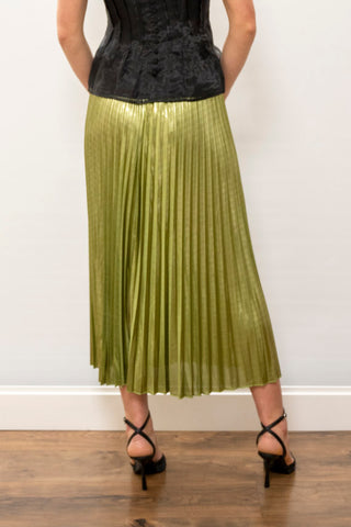 WILD COSMOS Esther Metallic Pleated Skirt