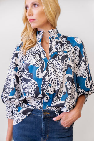 CROSBY Worth Blouse in Now you see me