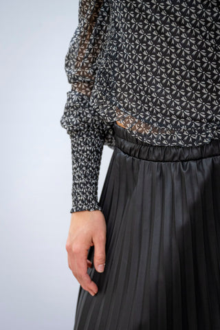 WILD COSMOS Mina Vegan Leather Pleated Skirt