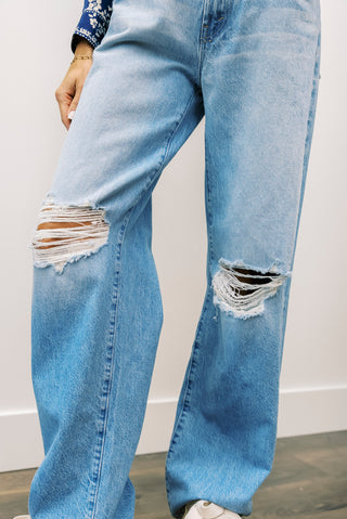 MOTHER Dodger Sneak Ripped Jeans